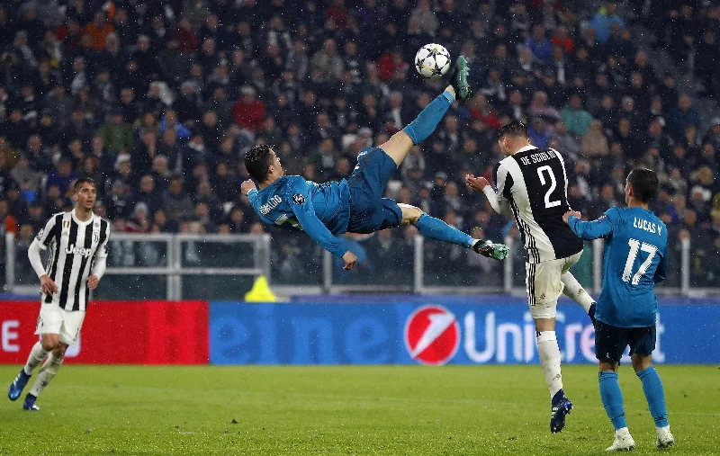 Real Madrid Cristiano Ronaldo Bicycle Kick vs Juventus Poster